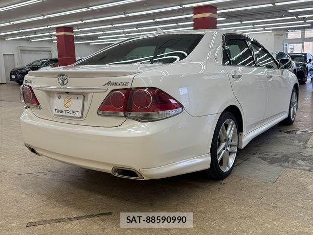 Toyota CROWN SEDAN 2012-03 8365265-18