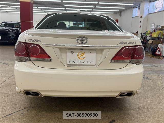 Toyota CROWN SEDAN 2012-03 8365265-19
