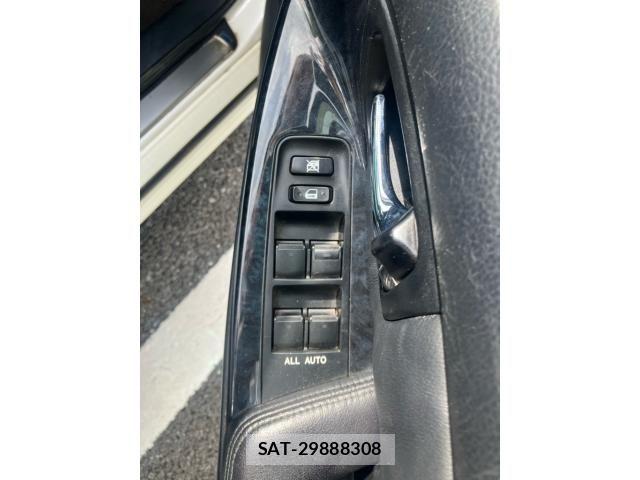 Toyota CROWN SEDAN 2004-03 8365276-10