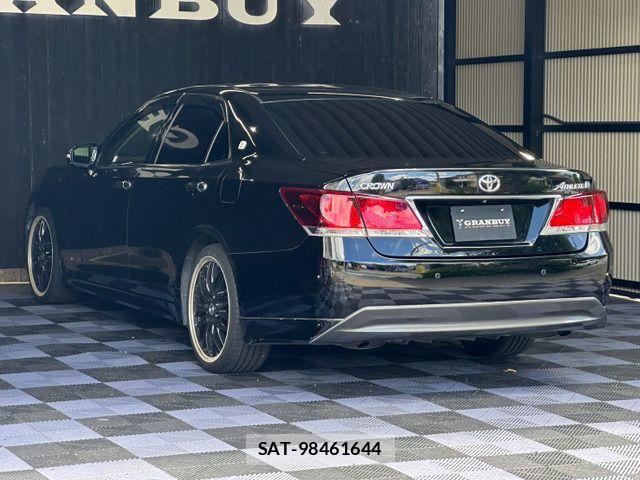 Toyota CROWN SEDAN 2013-06 8365266-14