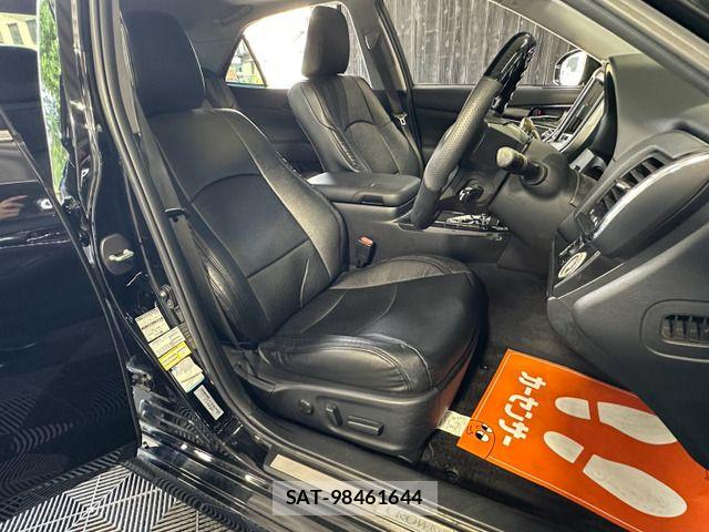 Toyota CROWN SEDAN 2013-06 8365266-5