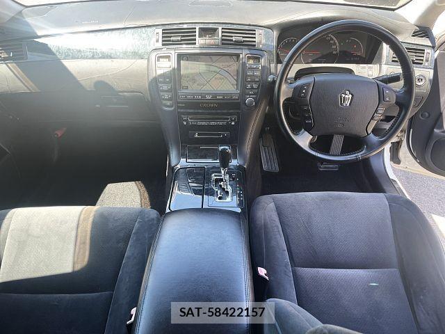 Toyota CROWN SEDAN 2005-06 8365273-1