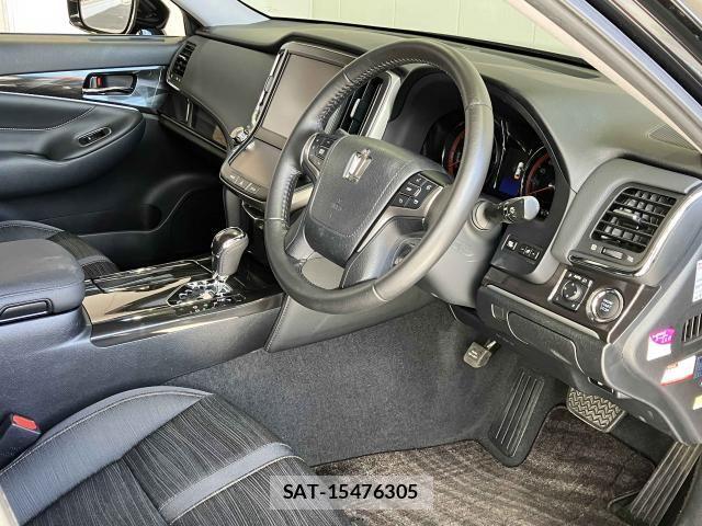 Toyota CROWN SEDAN 2014-03 8371543-17