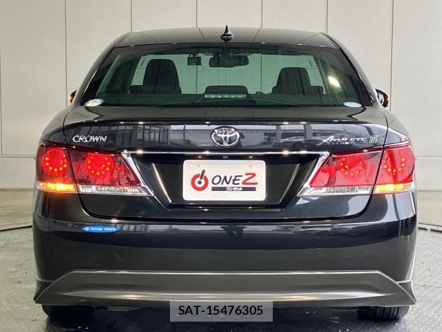 Toyota CROWN SEDAN 2014-03 8371543-27