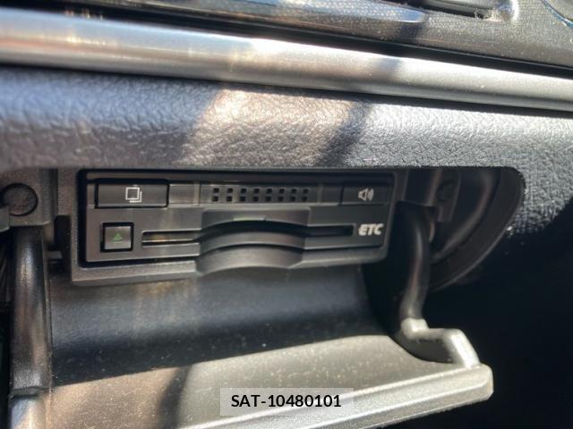 Toyota CROWN SEDAN 2013-02 8411781-24