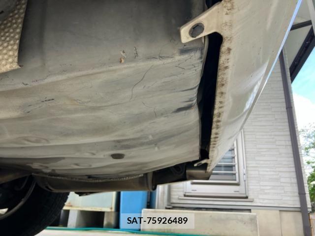 Toyota CROWN SEDAN 2005-08 8411786-6