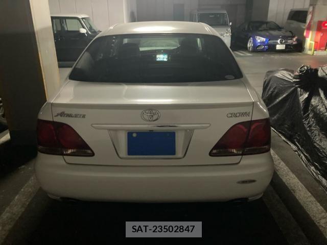Toyota CROWN SEDAN 2007-08 8411788-10