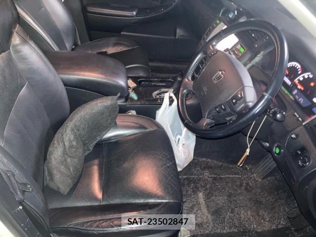 Toyota CROWN SEDAN 2007-08 8411788-15