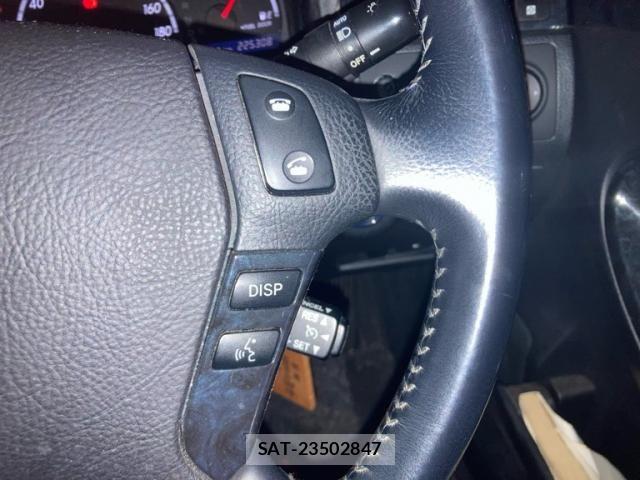 Toyota CROWN SEDAN 2007-08 8411788-22
