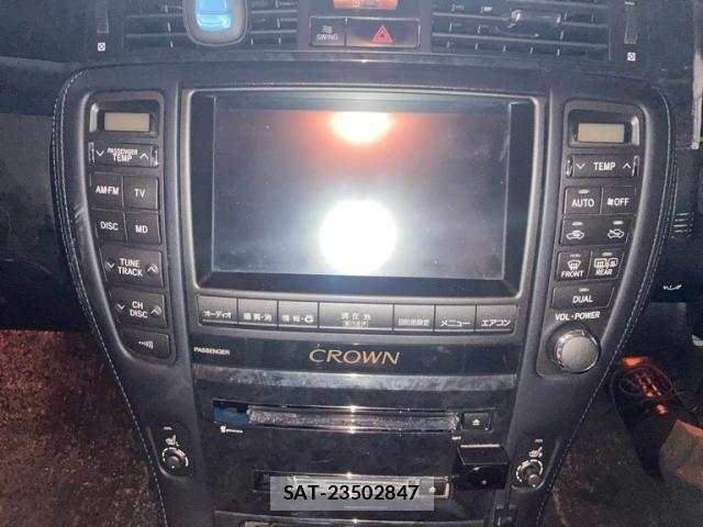 Toyota CROWN SEDAN 2007-08 8411788-28