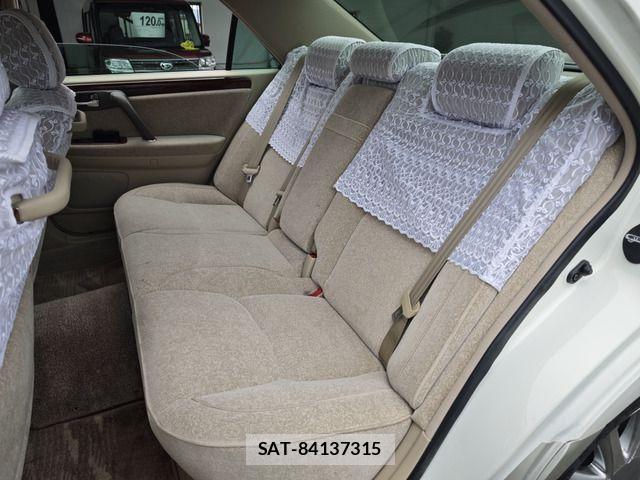 Toyota CROWN SEDAN 2003-09 8411780-9