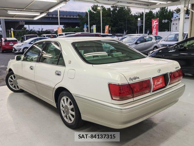 Toyota CROWN SEDAN 2003-09 8411780-1