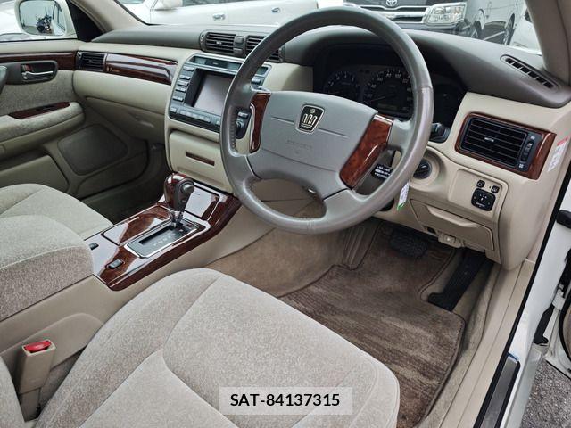Toyota CROWN SEDAN 2003-09 8411780-2