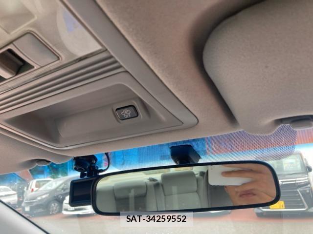 Toyota CROWN SEDAN 2006-02 8411789-16