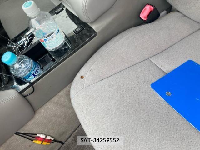 Toyota CROWN SEDAN 2006-02 8411789-8