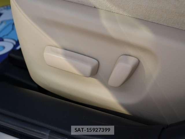 Toyota CROWN SEDAN 2015-12 8411776-25