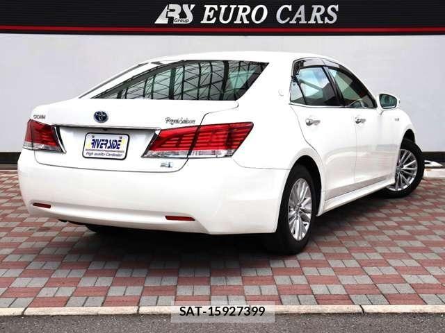 Toyota CROWN SEDAN 2015-12 8411776-2