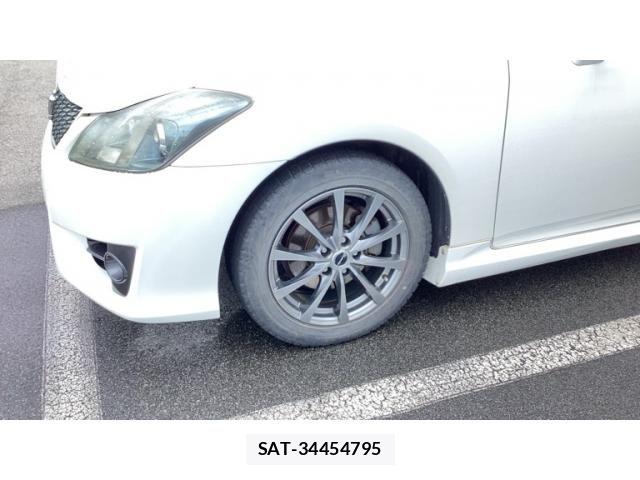 Toyota CROWN SEDAN 2012-03 8411782-10