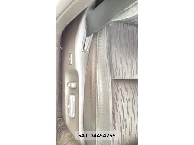 Toyota CROWN SEDAN 2012-03 8411782-13