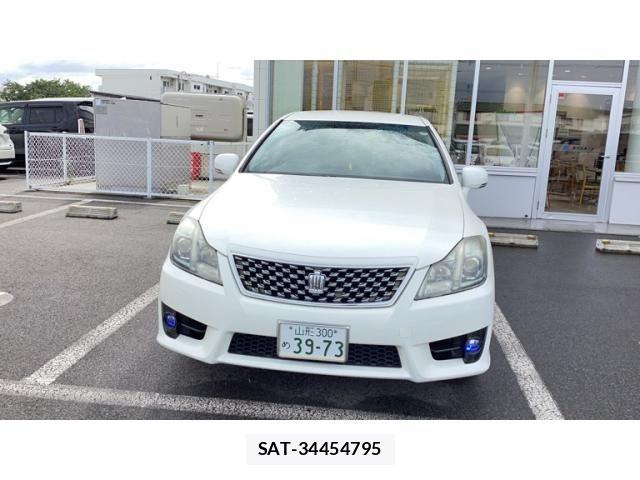 Toyota CROWN SEDAN 2012-03 8411782-1