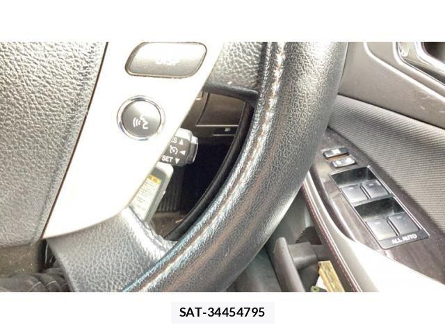 Toyota CROWN SEDAN 2012-03 8411782-20