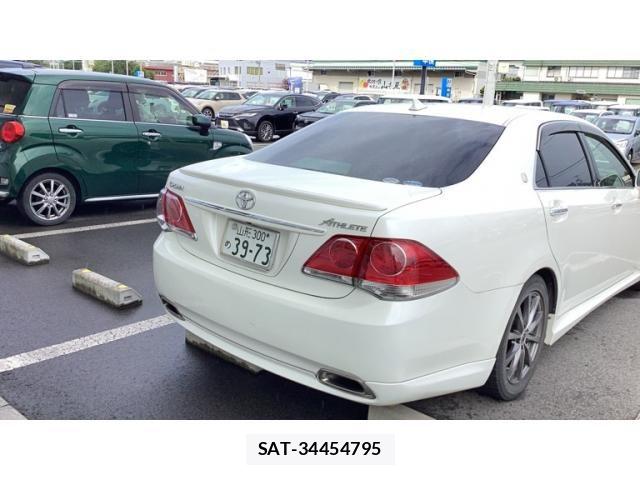 Toyota CROWN SEDAN 2012-03 8411782-2