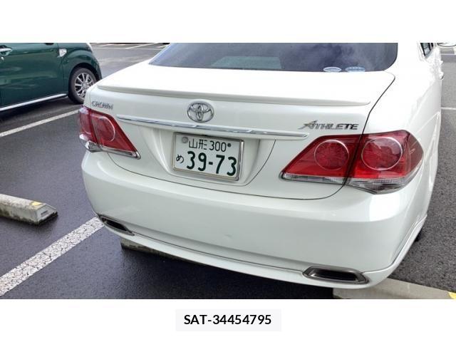 Toyota CROWN SEDAN 2012-03 8411782-3