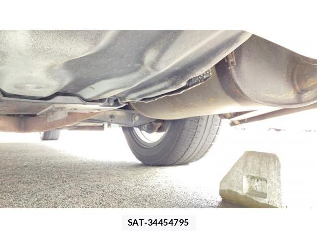 Toyota CROWN SEDAN 2012-03 8411782-5