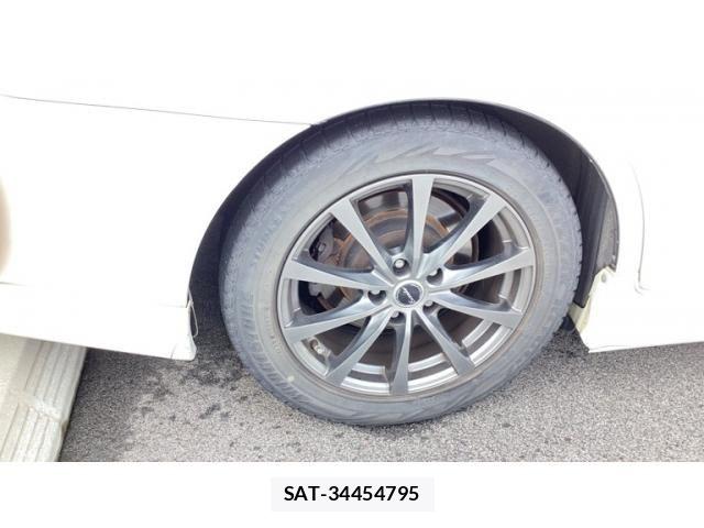 Toyota CROWN SEDAN 2012-03 8411782-7