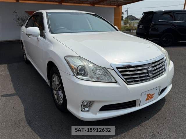 Toyota CROWN SEDAN 2010-03 8411783-9