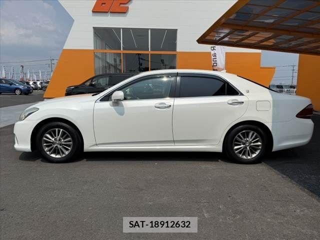 Toyota CROWN SEDAN 2010-03 8411783-10