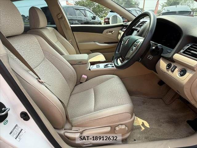 Toyota CROWN SEDAN 2010-03 8411783-15