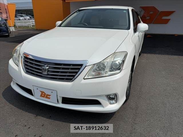 Toyota CROWN SEDAN 2010-03 8411783-7