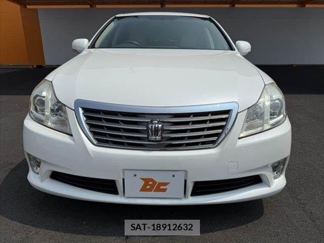 Toyota CROWN SEDAN 2010-03 8411783-8