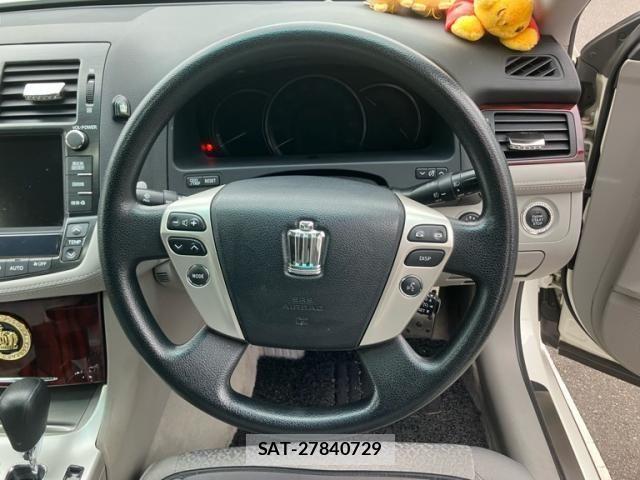 Toyota CROWN SEDAN 2010-07 8411004-14