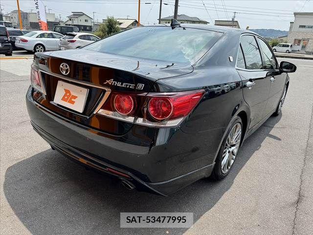 Toyota CROWN SEDAN 2016-08 8411777-14