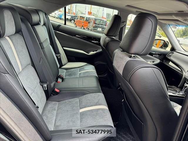 Toyota CROWN SEDAN 2016-08 8411777-16