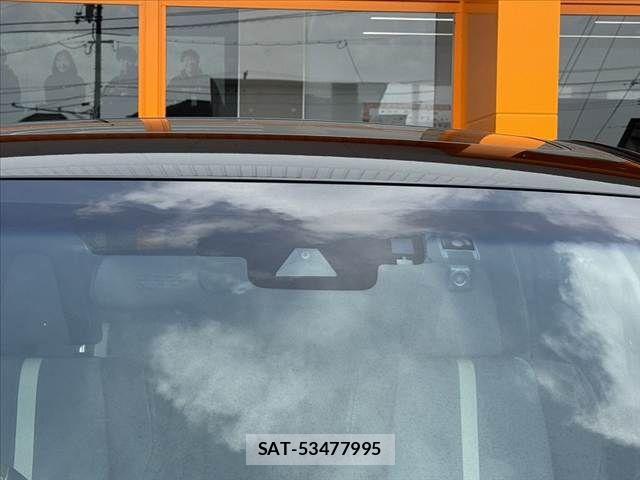 Toyota CROWN SEDAN 2016-08 8411777-29