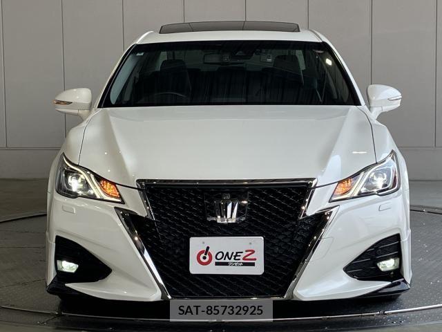 Toyota CROWN SEDAN 2018-02 8411773-26