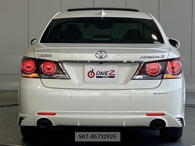 Toyota CROWN SEDAN 2018-02 8411773-29