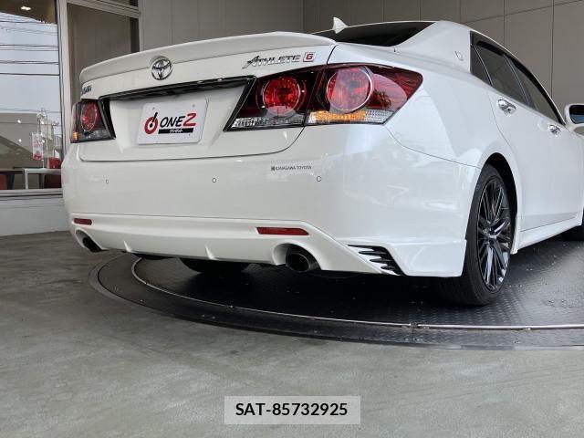 Toyota CROWN SEDAN 2018-02 8411773-7