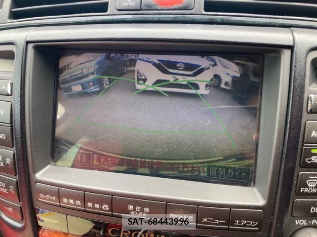 Toyota CROWN SEDAN 2005-09 8411790-17