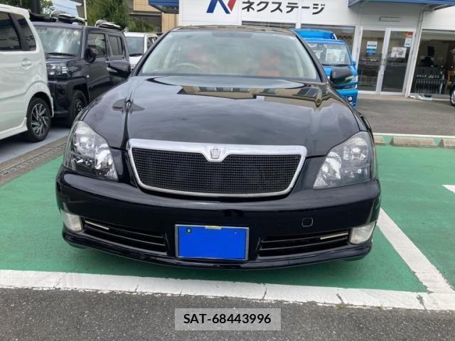 Toyota CROWN SEDAN 2005-09 8411790-3