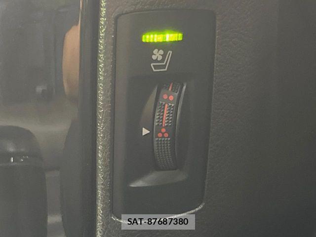 Toyota CROWN SEDAN 2011-10 8411779-9