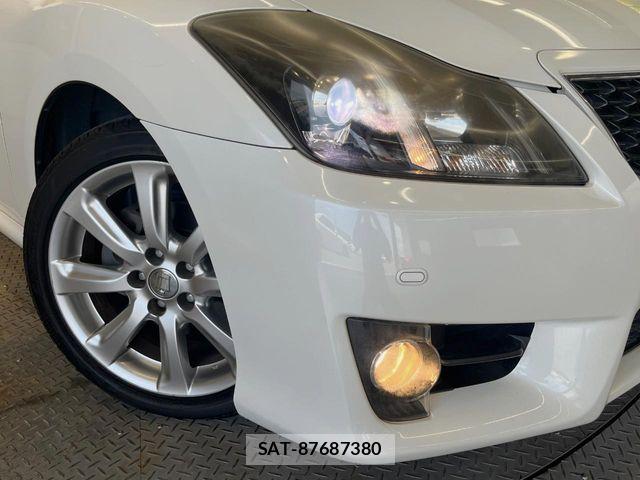 Toyota CROWN SEDAN 2011-10 8411779-14