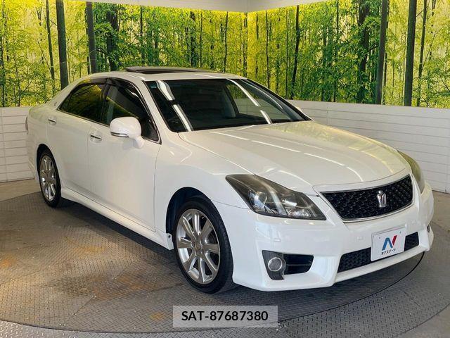Toyota CROWN SEDAN 2011-10 8411779-18