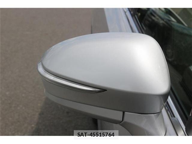 Toyota CROWN SEDAN 2017-04 8438021-16
