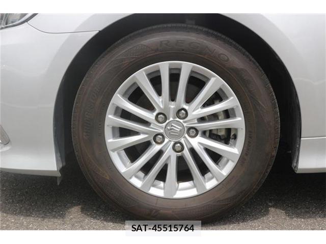 Toyota CROWN SEDAN 2017-04 8438021-18