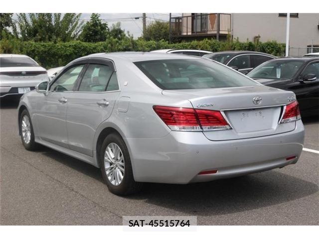 Toyota CROWN SEDAN 2017-04 8438021-6