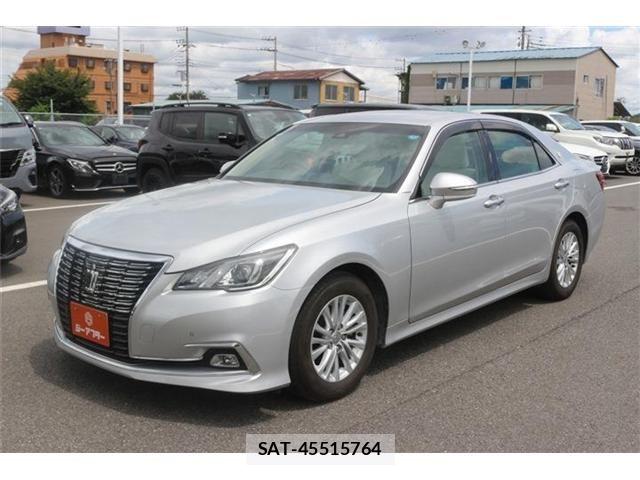 Toyota CROWN SEDAN 2017-04 8438021-8